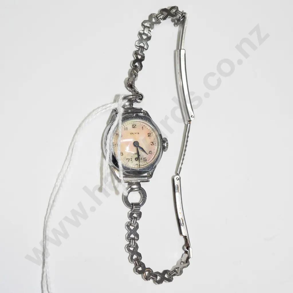 ladies wristwatch Image 1++
