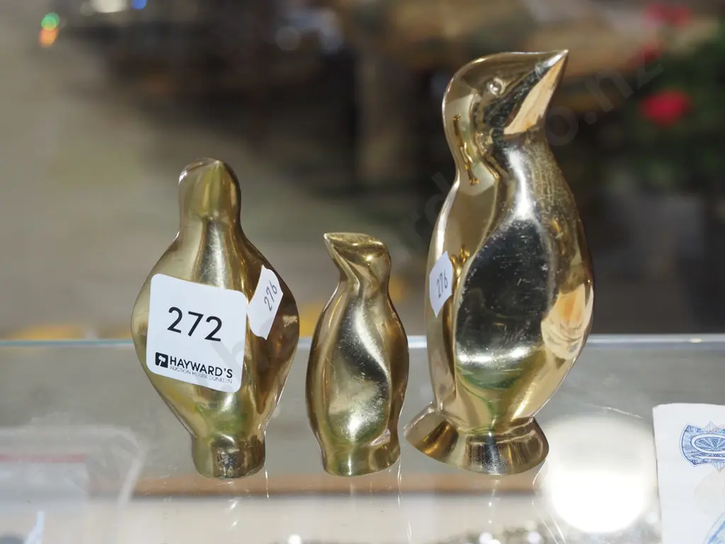 3x solid brass penguin figurines H105 Image 1++