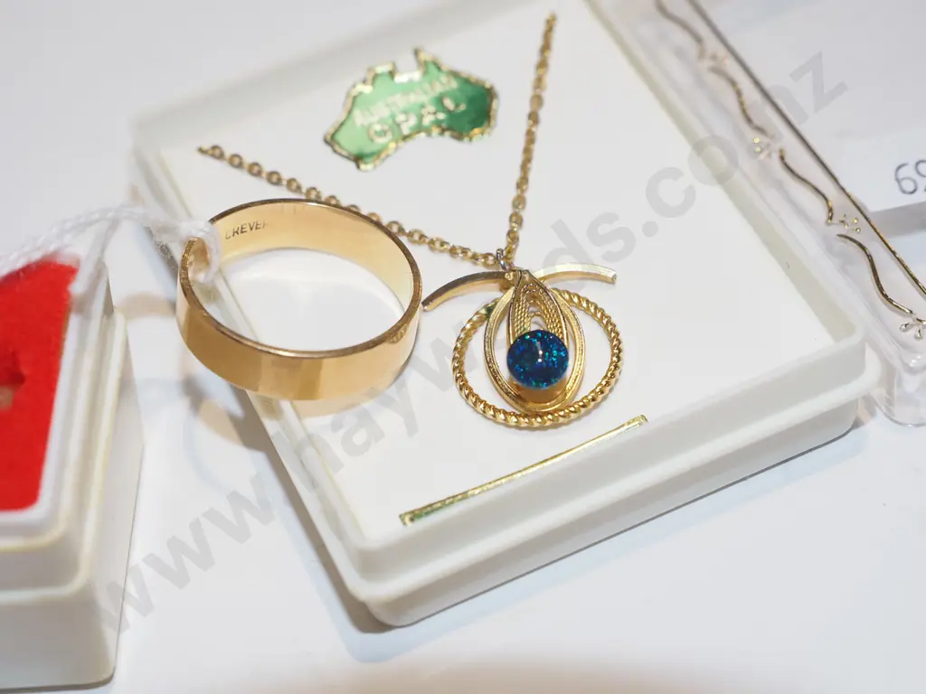 opal plated pendant, gold ring - no stamp Image 1++