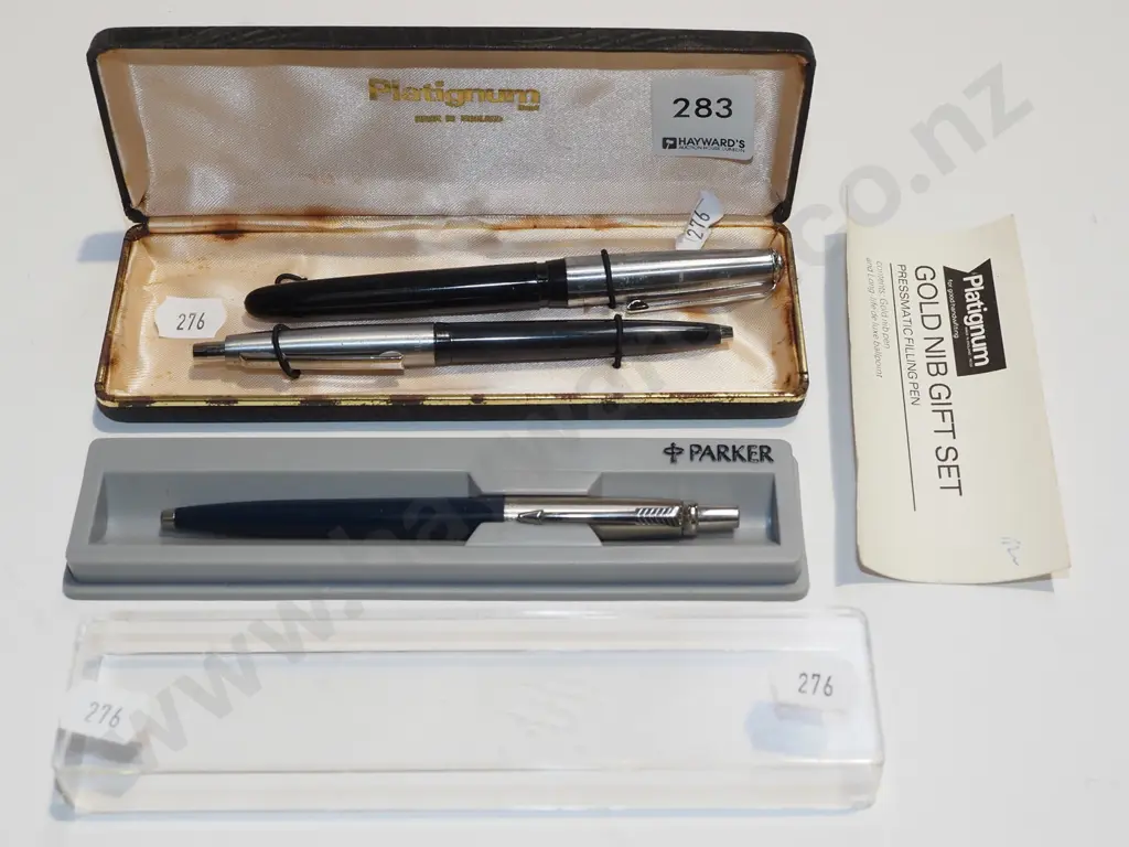 2x cased pen sets Image 1++