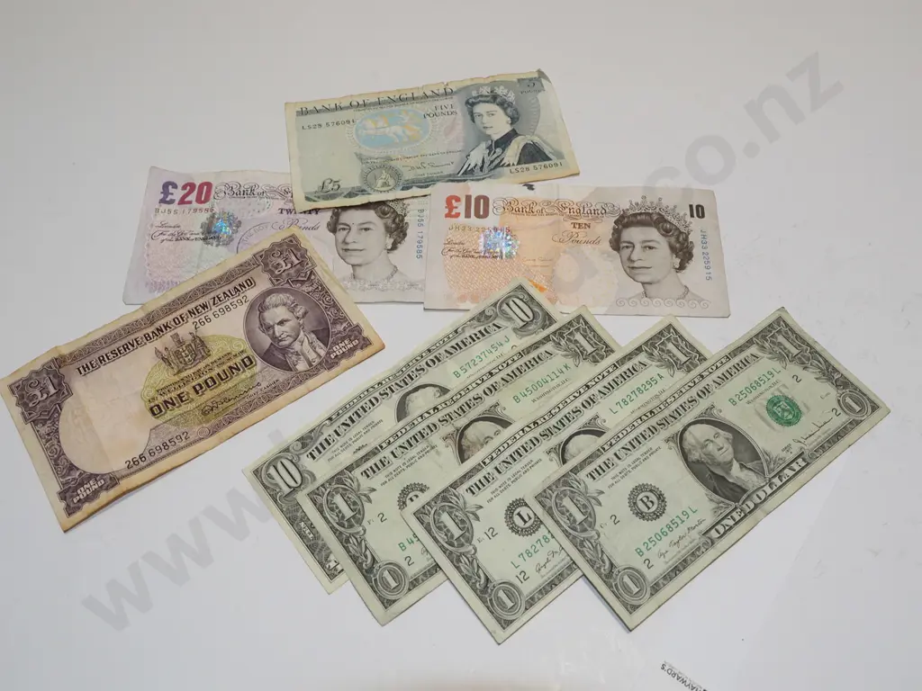 bank notes Image 1++
