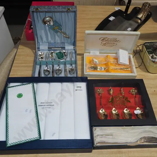 Irish cotton napkins, 4 sets of cased cutlery