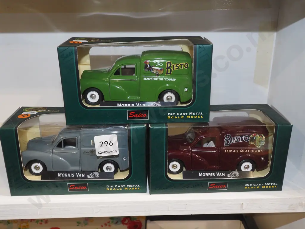 3x boxed Morris van diecast models Image 1++