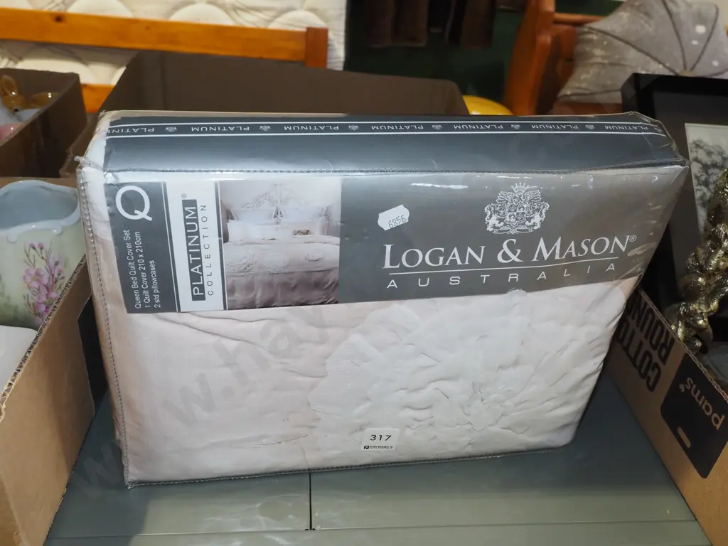 Logan and Mason queen bed cover Image 1++