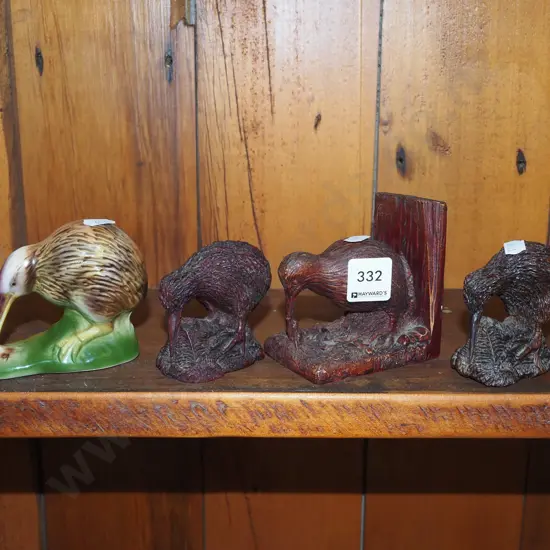 4x kiwi figurines Tallest H90