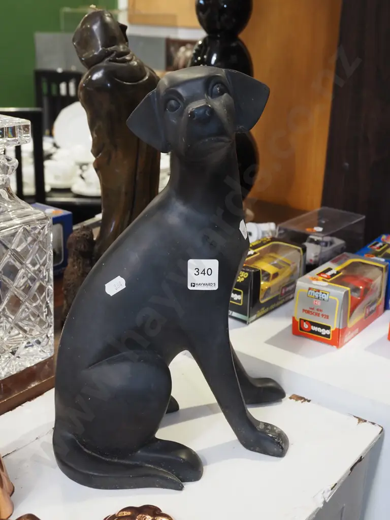 dog figurine H340 Image 1++