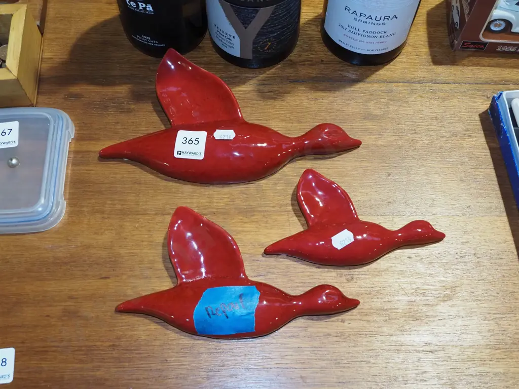 3x wall mounted flying duck figurines - 1 has repair L235 Image 1++