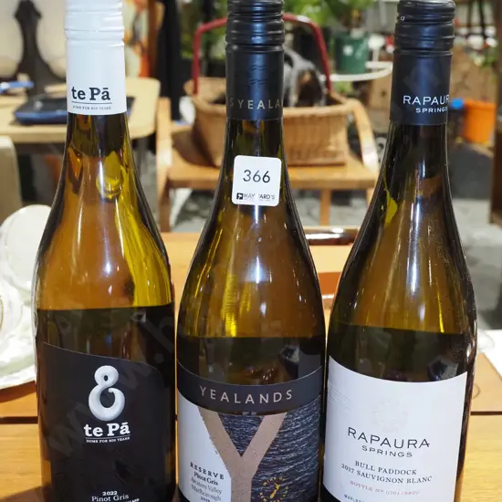 3x bottles; Yealands pinot gris 2019, Te Pa pinot gris 2022, Rapura Springs sauvignon blanc 2017
