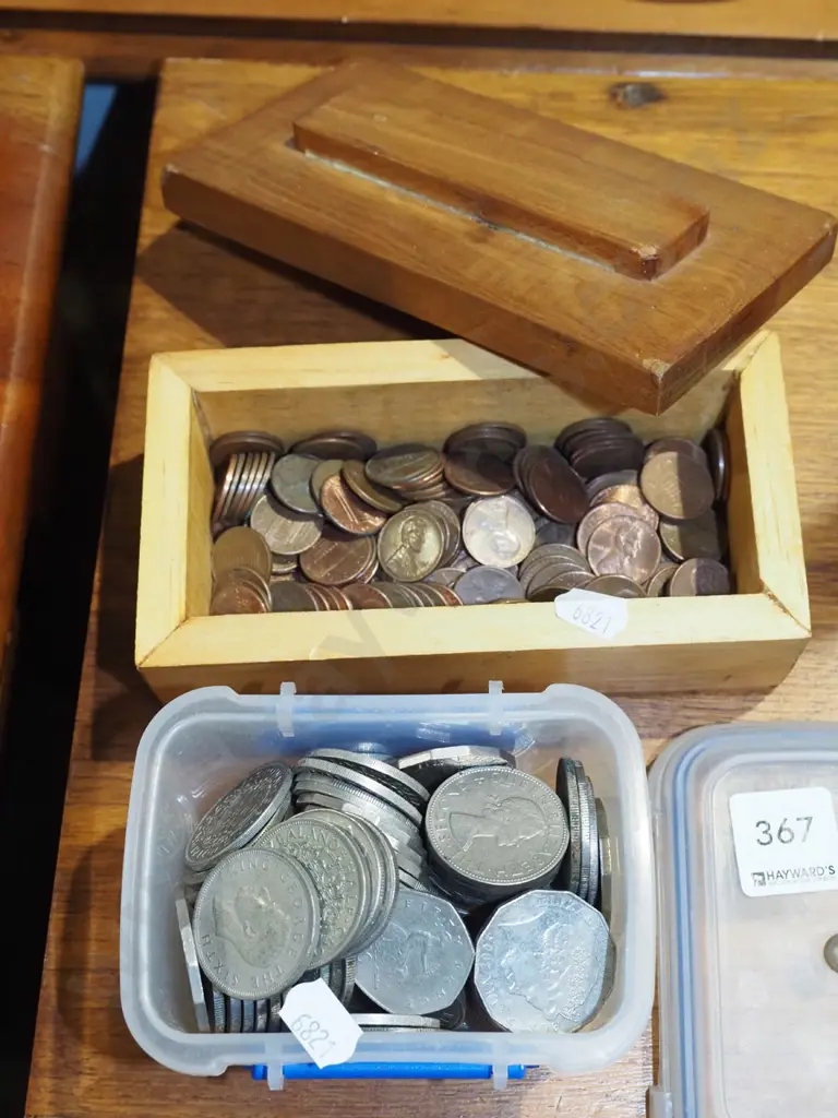 container and box of coins Image 1++