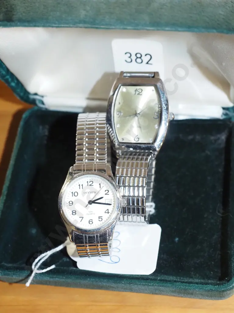 2x cased wristwatches Image 1++