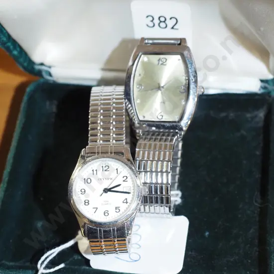 2x cased wristwatches