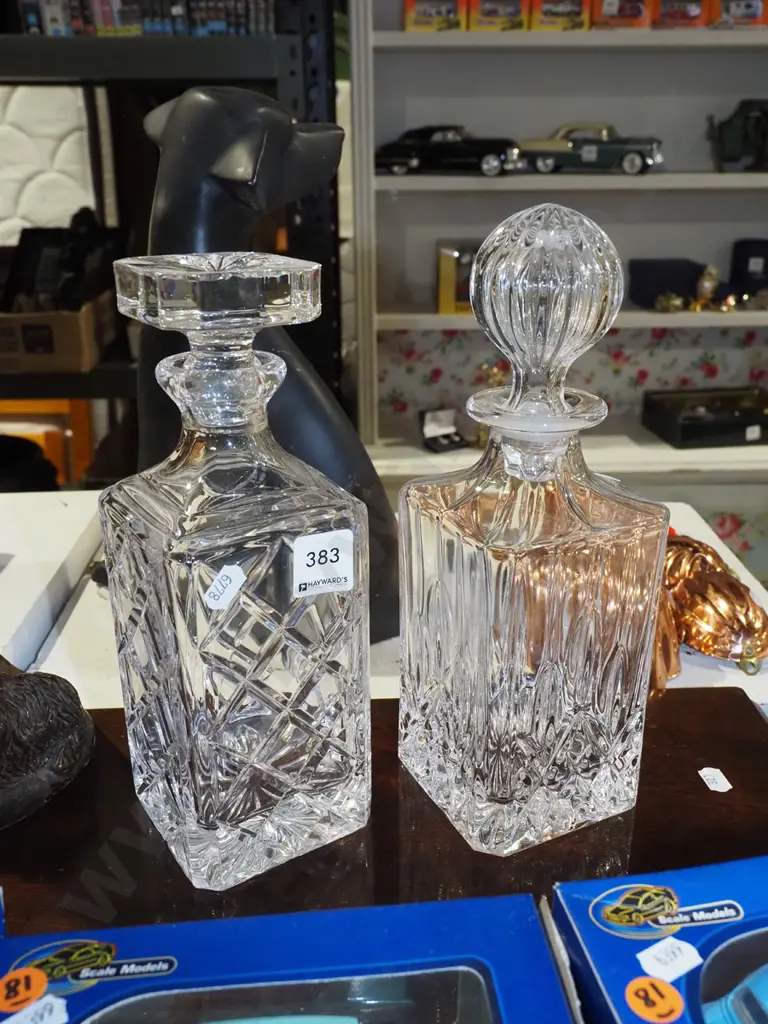 2x crystal stoppered decanters H270 Image 1++