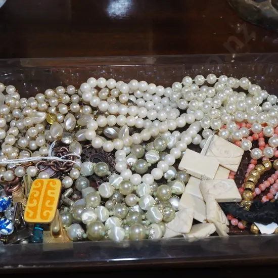 tray of costume jewellery