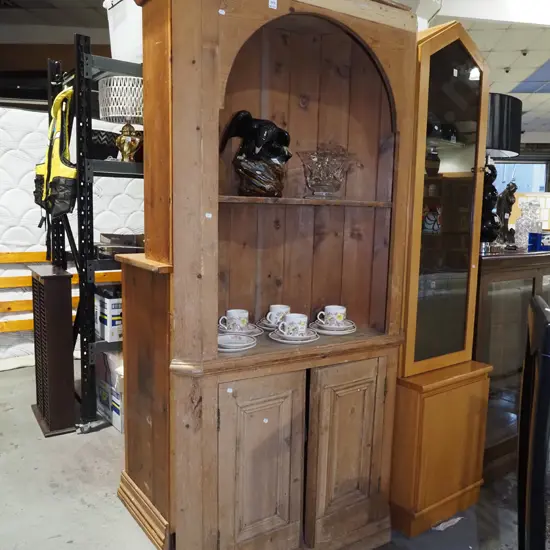 restorer's oregon 2 door corner cabinet H1900 W900 D360