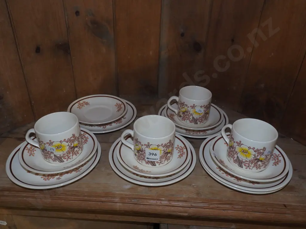 Crown Lynn cups, saucers, plates Image 1++