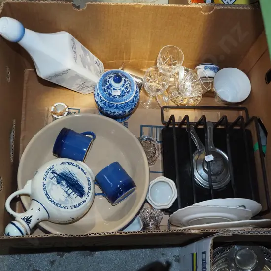 box; Chasseur baking dishes, side plates, demi tasse coffee cups etc