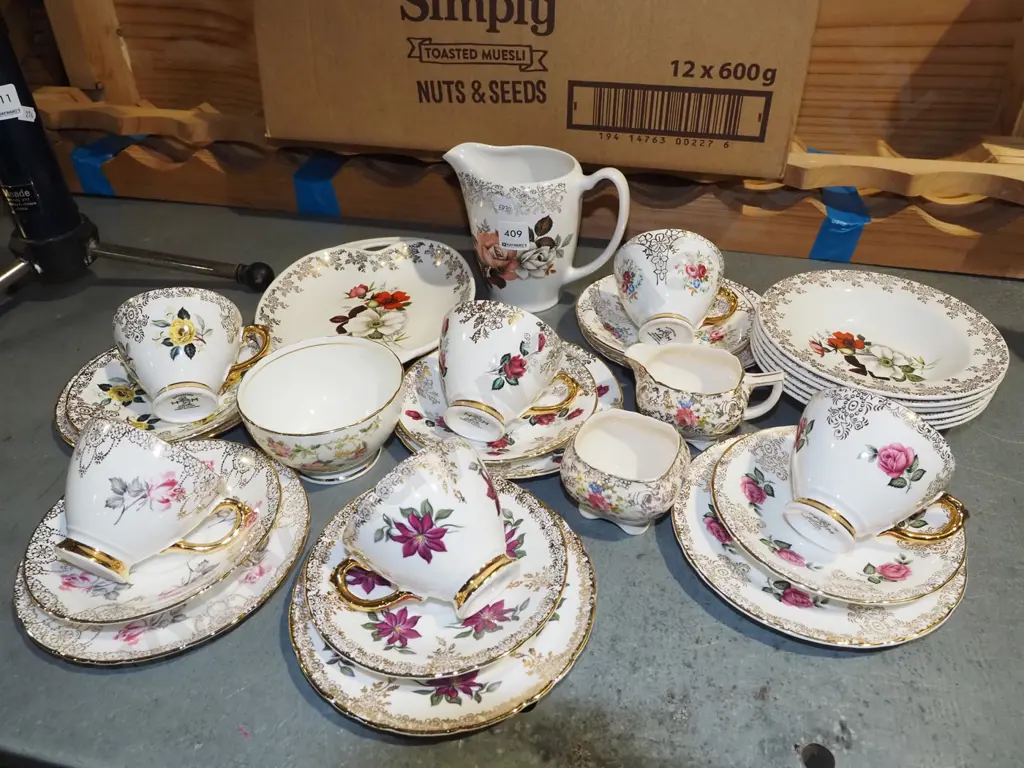 assorted trios, sweet dishes, milk jug etc Image 1++