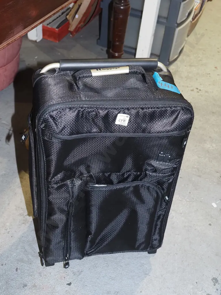 small rolling carry on suitcase Image 1++