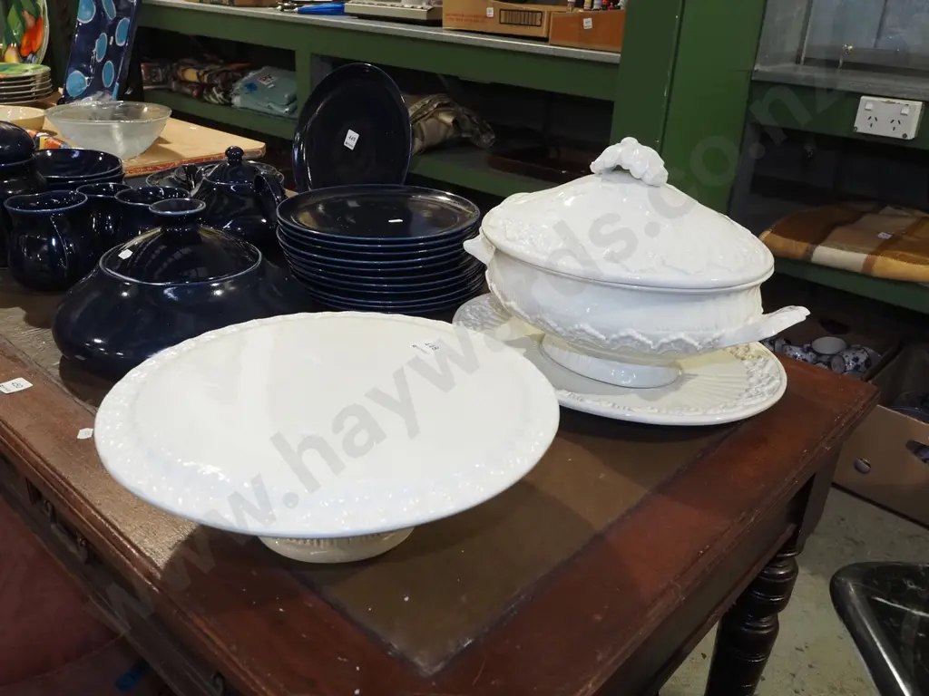cake stand, large soup tureen with foliate design relief Image 1++