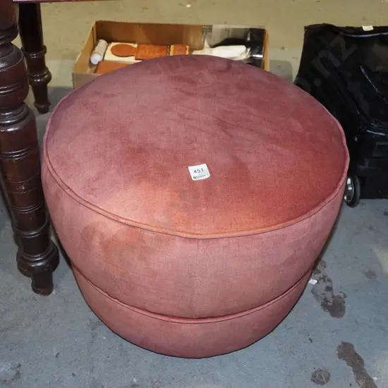 upholstered ottoman H350 Diam480