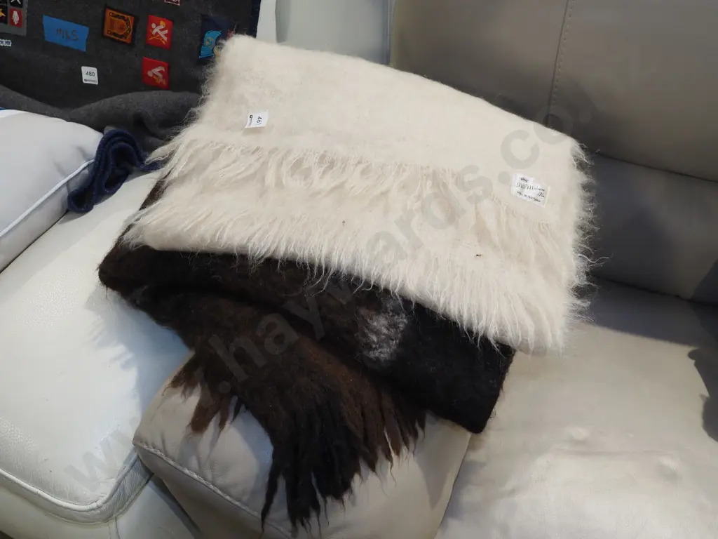 2x mohair blankets Image 1++
