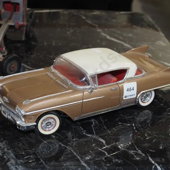diecast scale model of a '58 Cadillac L330