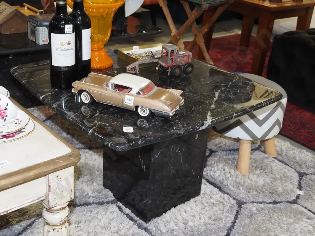 1980s marble top end table H460 W700 D680 Image 1++