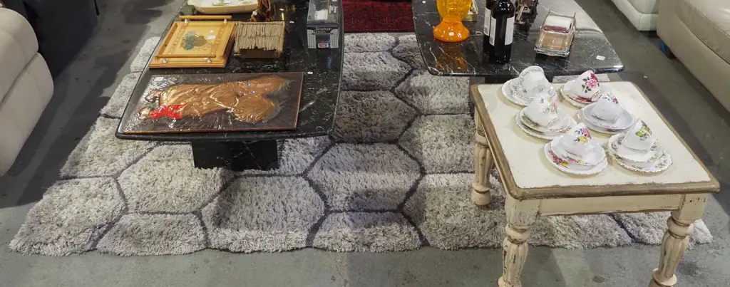 honeycomb patterned polyester floor mat L2240 W1550 Image 1++