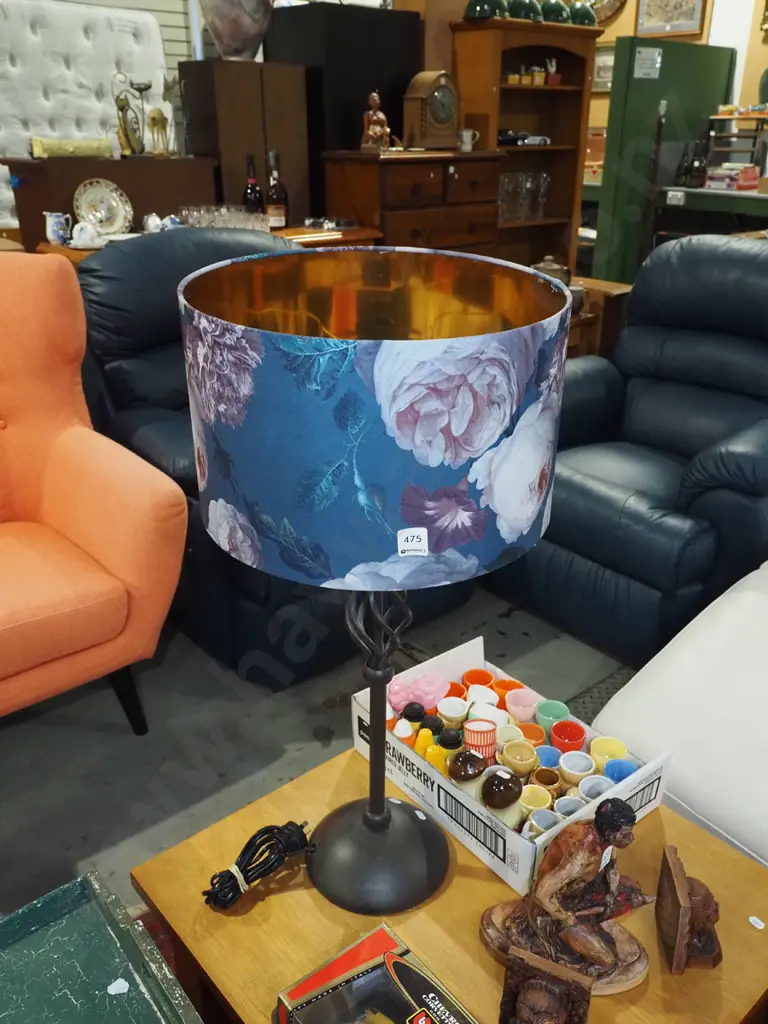 metal base table lamp H700 Image 1++