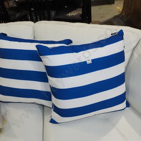 2x striped cushions
