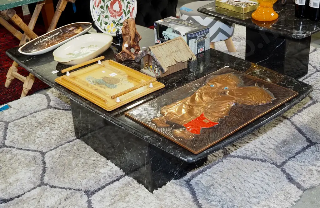 1980s marble top coffee table H400 W1300  Image 1++