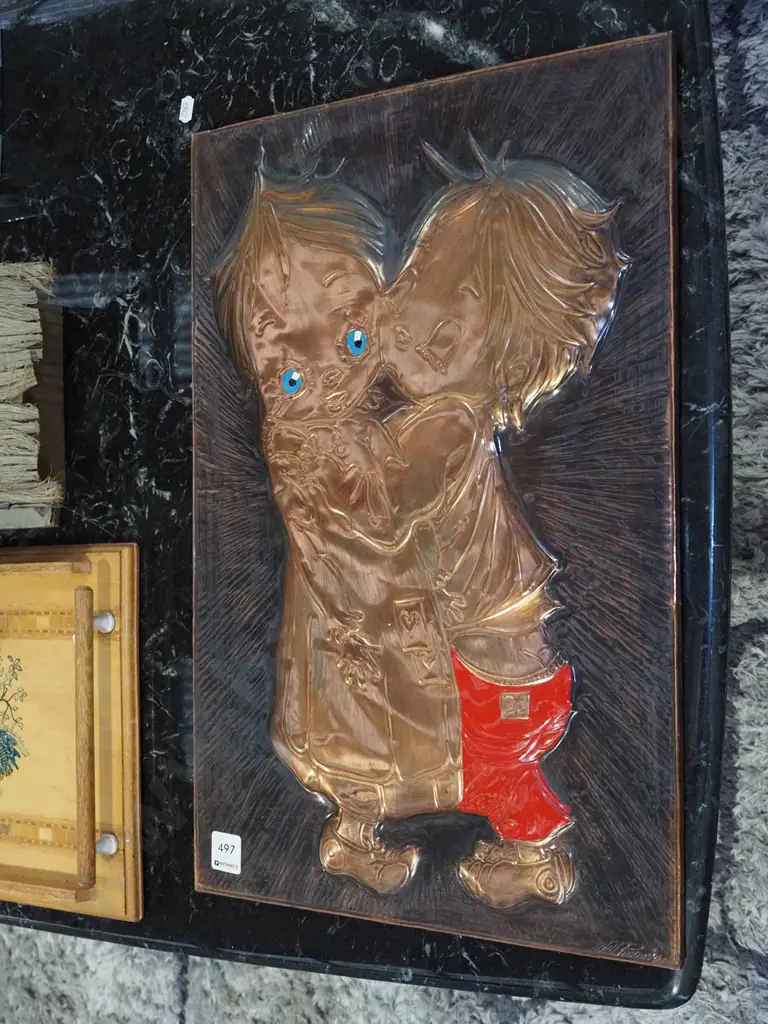 pressed copper picture - children hugging Image 1++