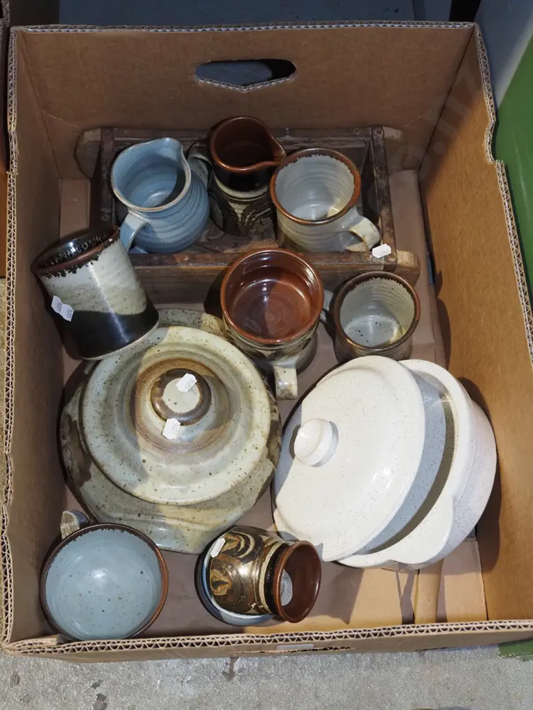 box; pottery casserole, cups, wooden trough vase etc Image 1++