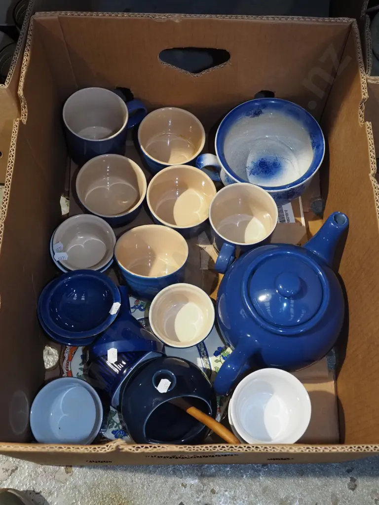 box; Le Creuset rammekins, blue ceramic teapot, salt pig etc Image 1++