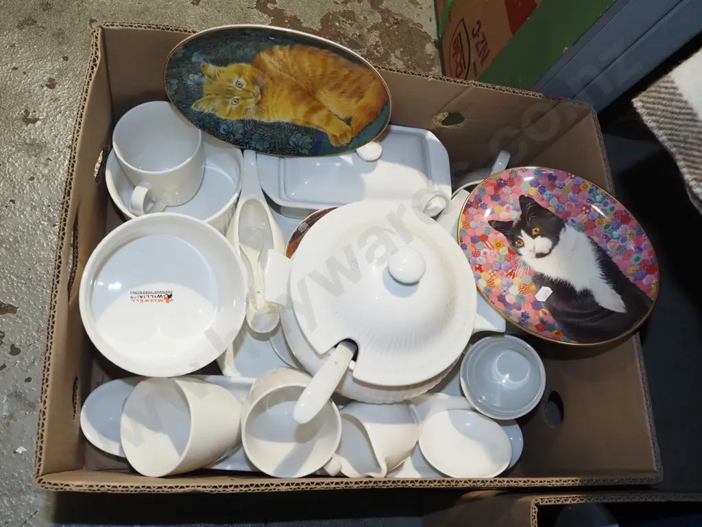 box; Maxwell Williams baking dishes, cups, cat themed plates etc Image 1++