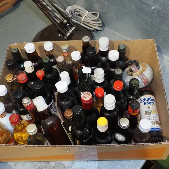 box; spirit miniatures