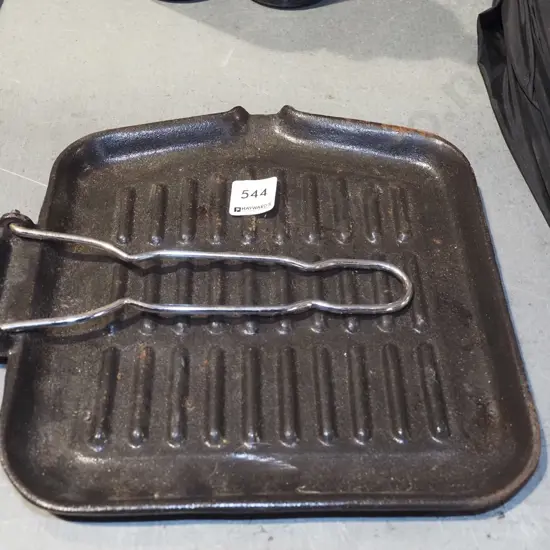 cat iron skillet