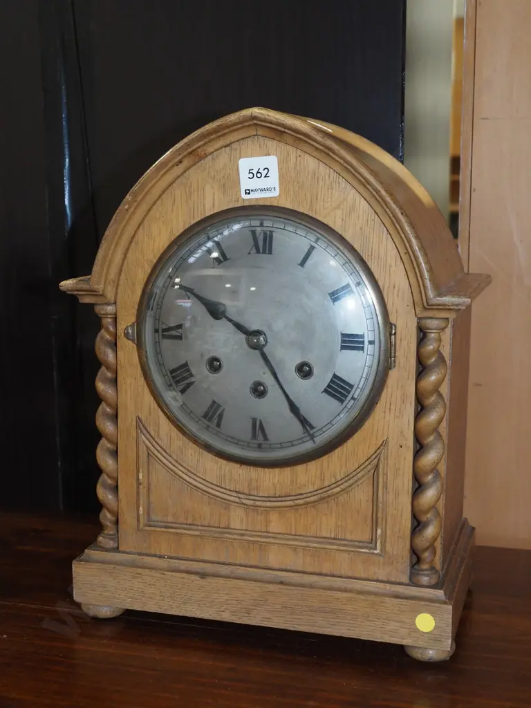 oak cased mantle clock H350 Image 1++