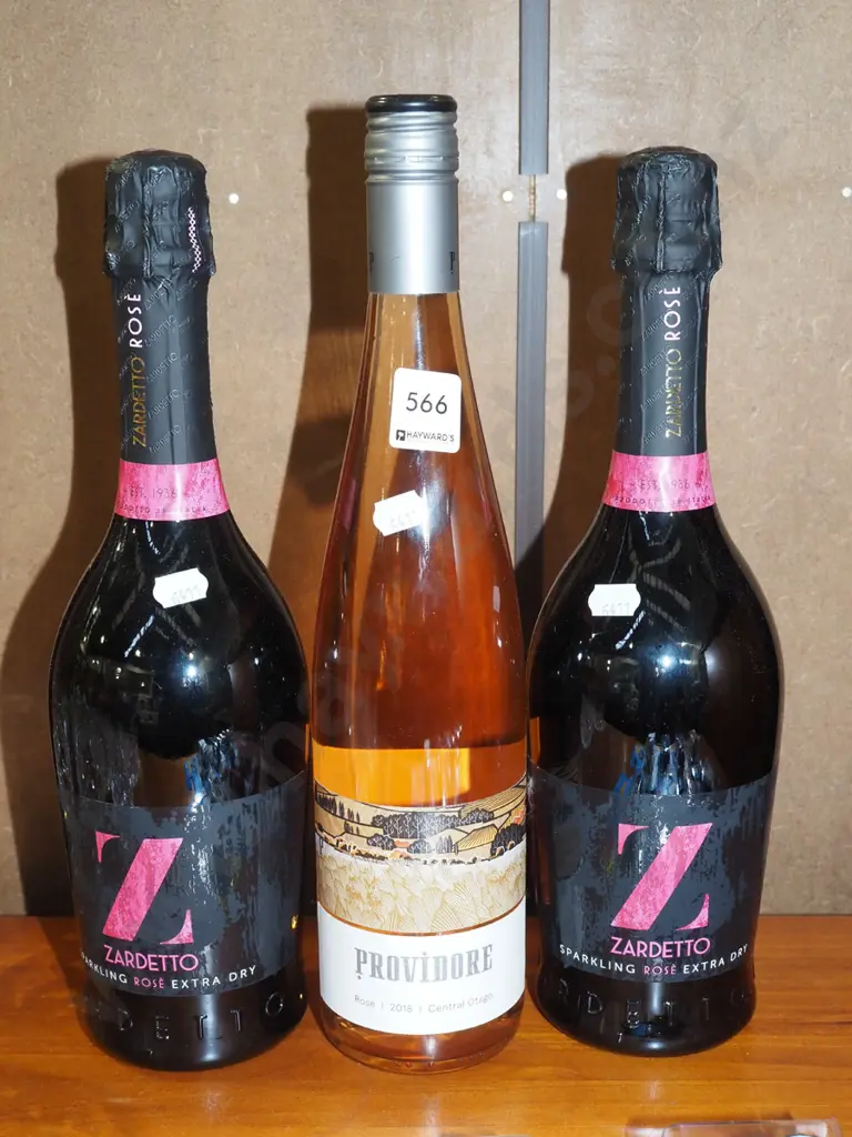 2x bottles of Zardetto sparkling rose, Providore rose 2018 Image 1++