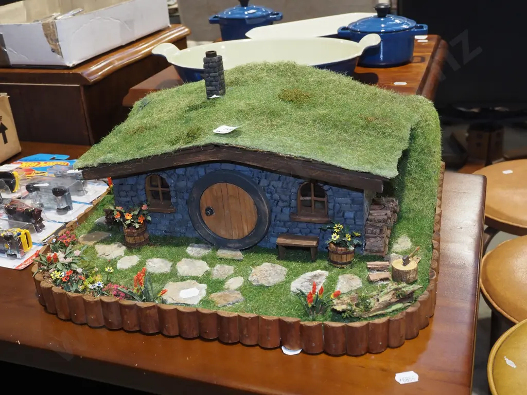 homemade wooden model of a hobbit house W400 Image 1++