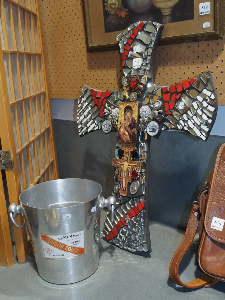 mosaic crucifix, champagne ice bucket Image 1++