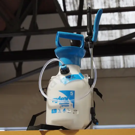 Nylex 5L garden sprayer
