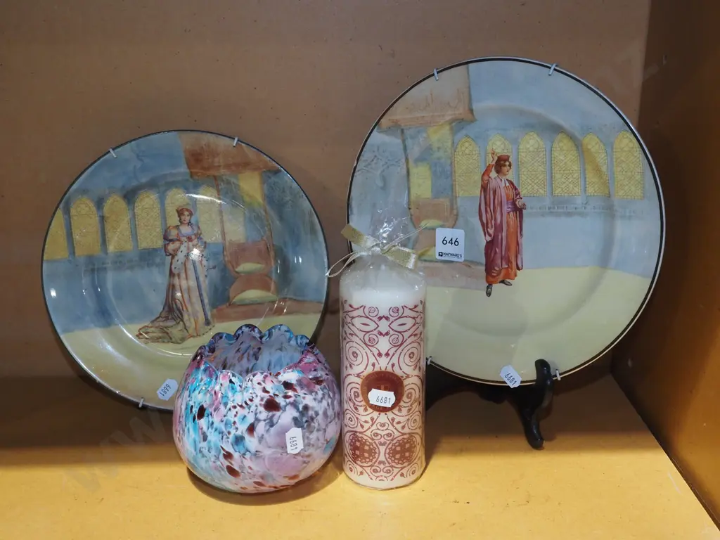2x Royal Doulton plates, candle, art glass bowl Image 1++