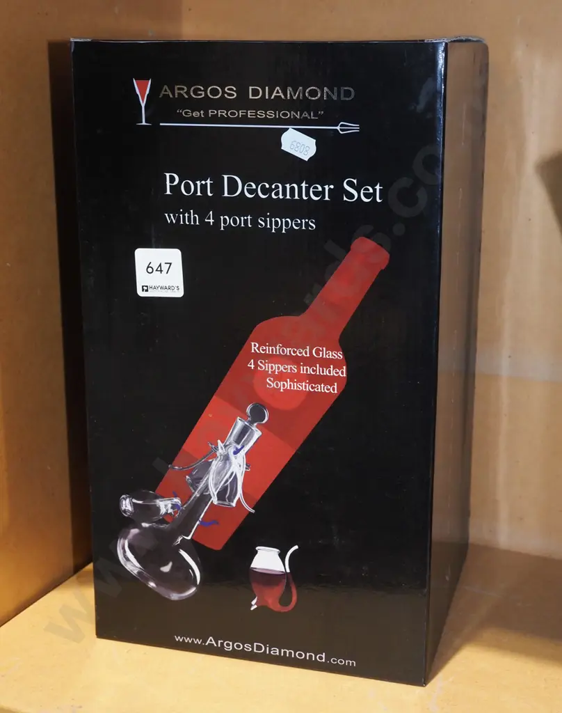 boxed decanter set with 4 port sippers Image 1++