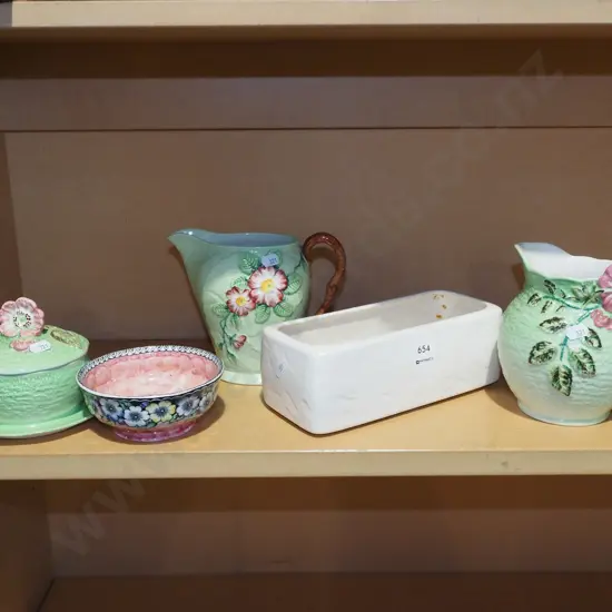 Carlton ware cover pot, jug, Maling bowl, Crown Lynn vase W235