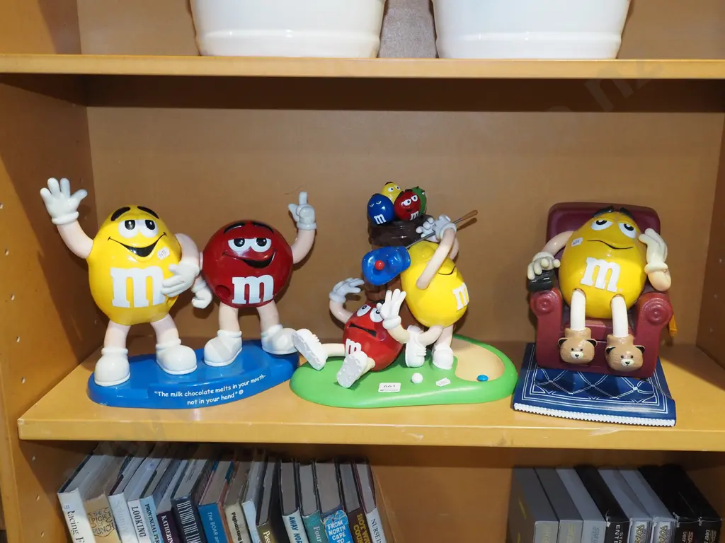 3x M&M dispensers Image 1++