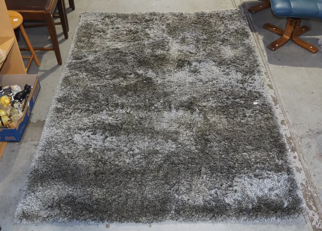 charcoal acrylic tufted floor mat L2180 W1520 Image 1++