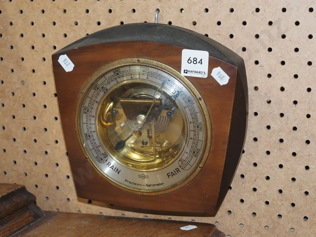 wall barometer Image 1++