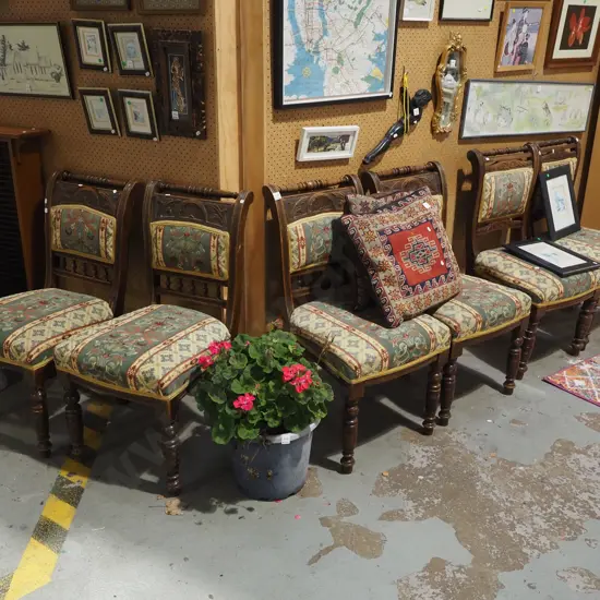 6x turned leg and carved upholstered Victorian dining chairs