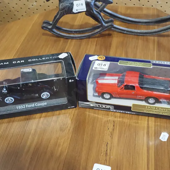 2x diecast model vehicles